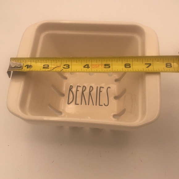 Rae Dunn BERRIES Berry Basket Colander - Picture 4 of 5